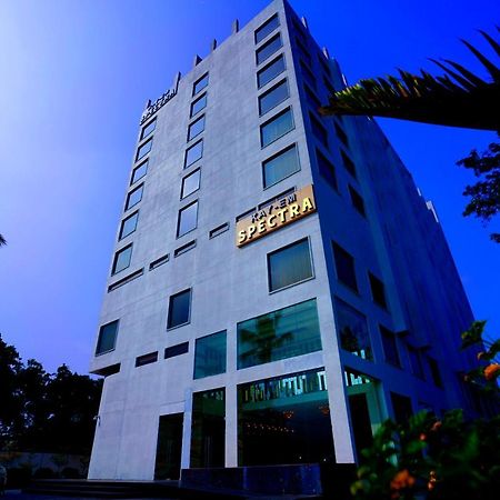 Kay-Em Spectra Hotel Chennai Dış mekan fotoğraf